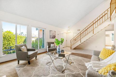15541 Paseo Jenghiz San Diego CA 92129
