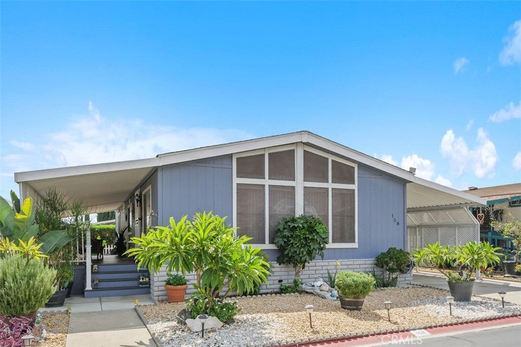 1456 E Philadelphia St Spc 158