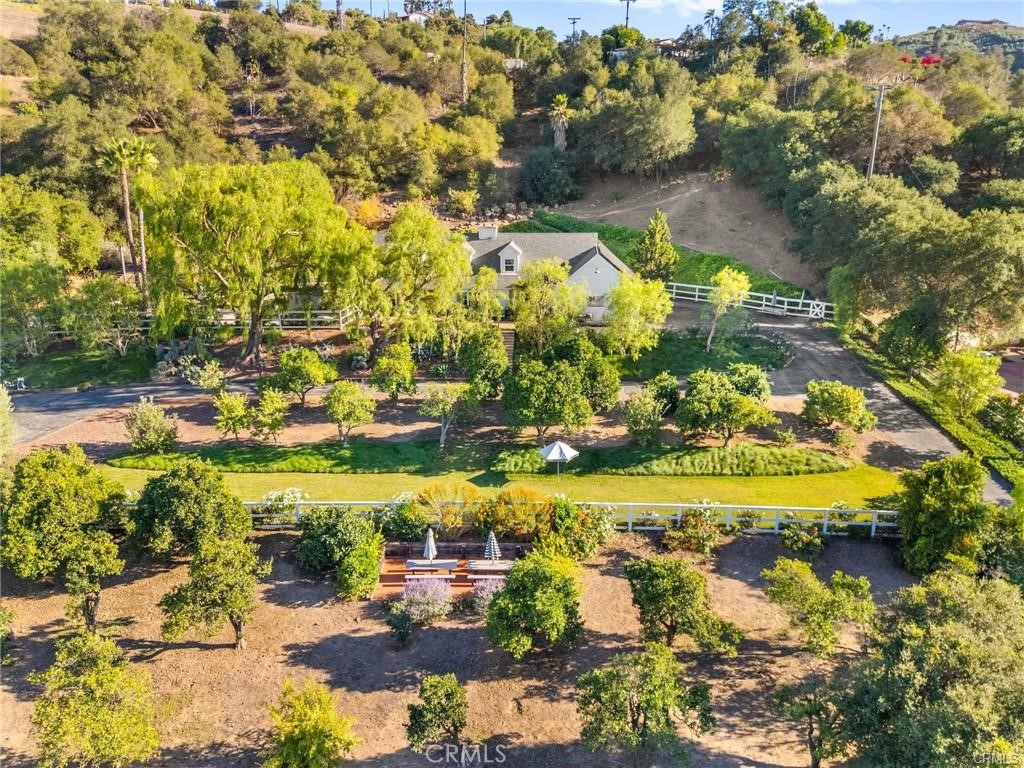 3945 Pala Mesa