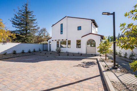 Photo of 136 N Oakview Drive #103, Thousand Oaks, CA 91362 (MLS # V1-36123)