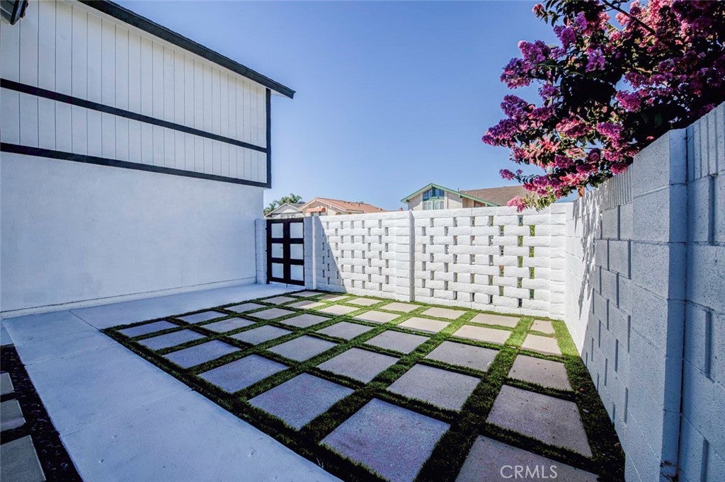 13422 Pepperdine