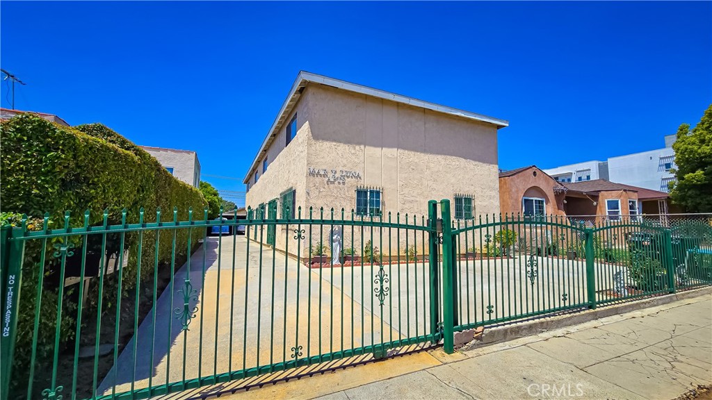 947 S Sunol Drive
