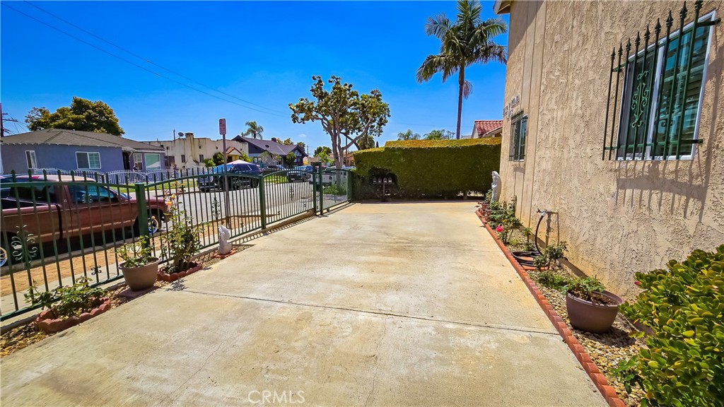 947 S Sunol Drive