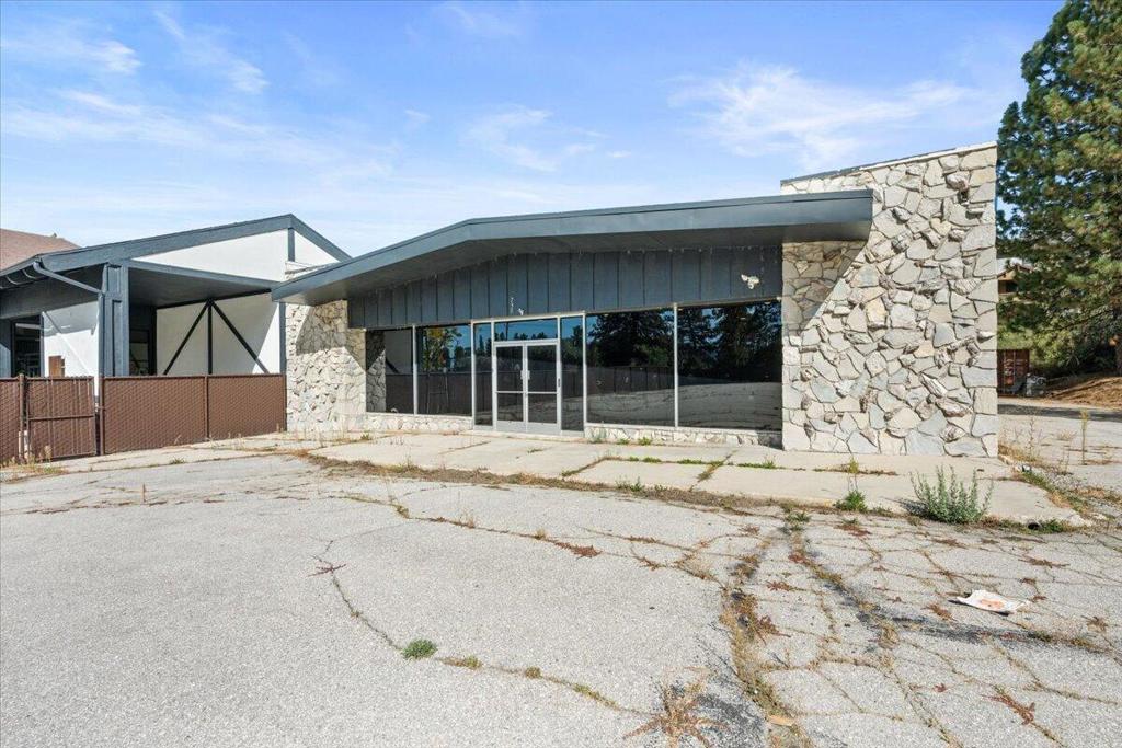 735 Stocker Road