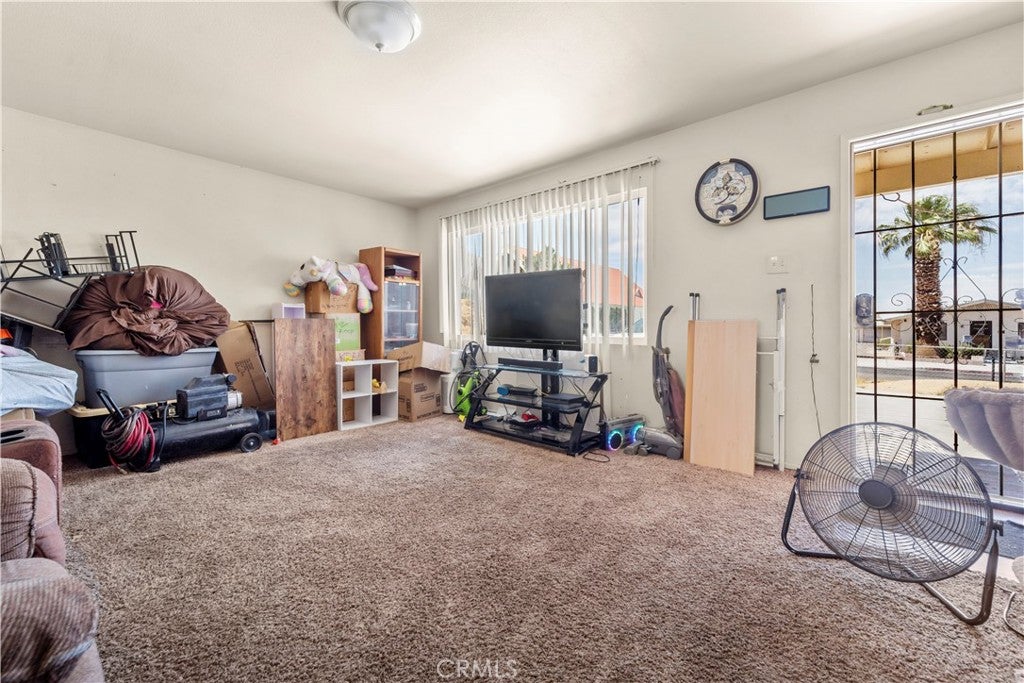 530 E Mountain View