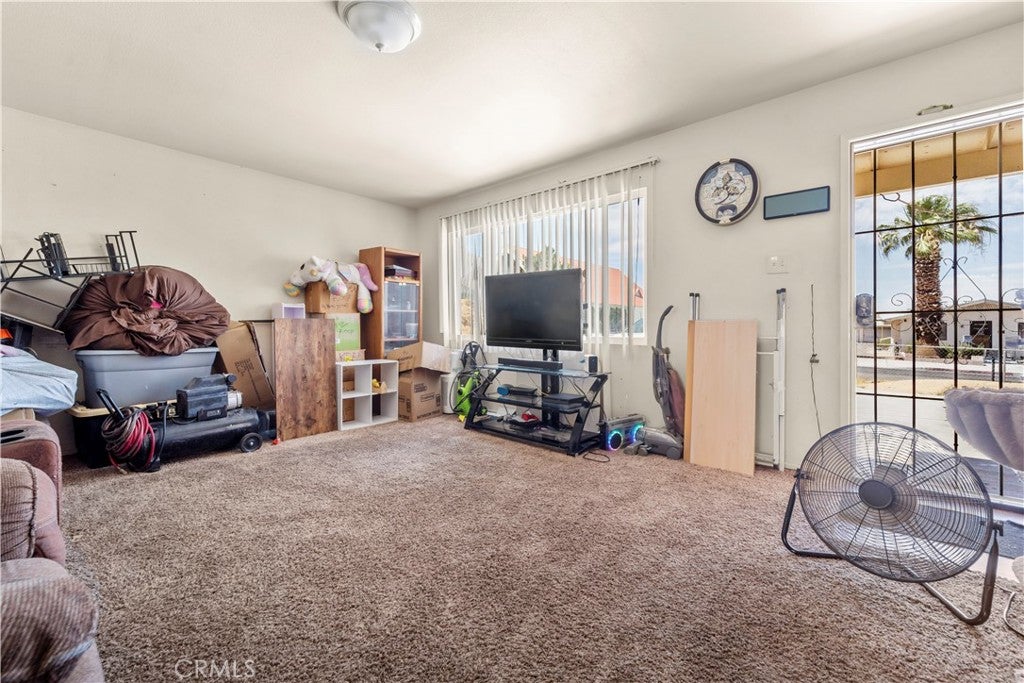 530 E Mountain View