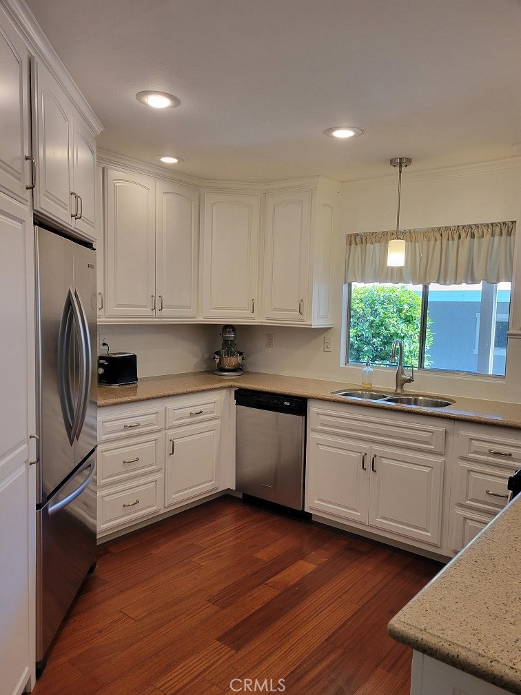 635 Shadow Lake Avenue 43