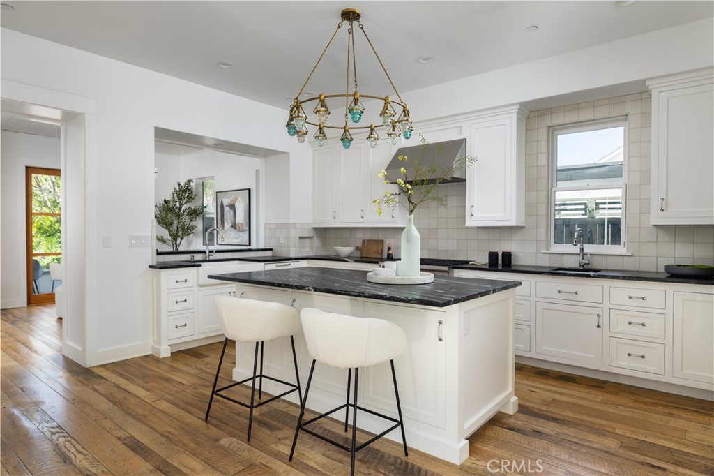 2217 Laurel Place