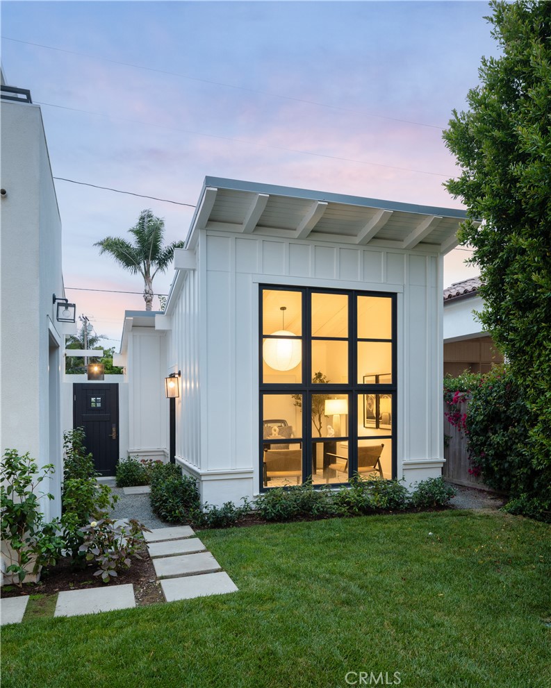 Newport Heights (NEWH) - Residential