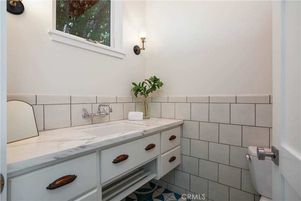 Newport Heights (NEWH) - Residential