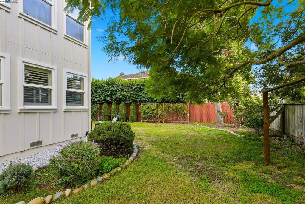 MULFORD GARDENS - Residential