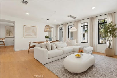 5625 Crescent Park W 207 Playa Vista CA 90094