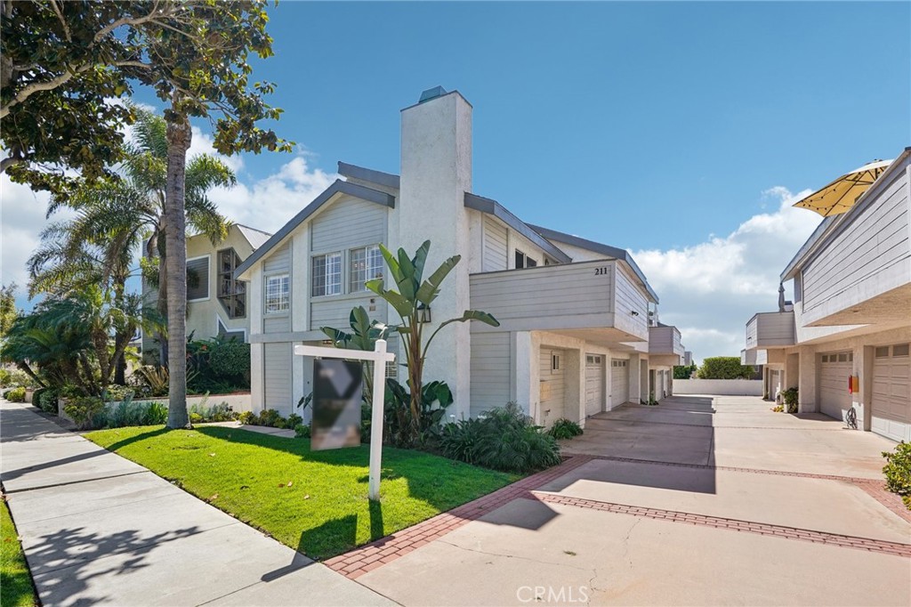 211 S Helberta Avenue 1