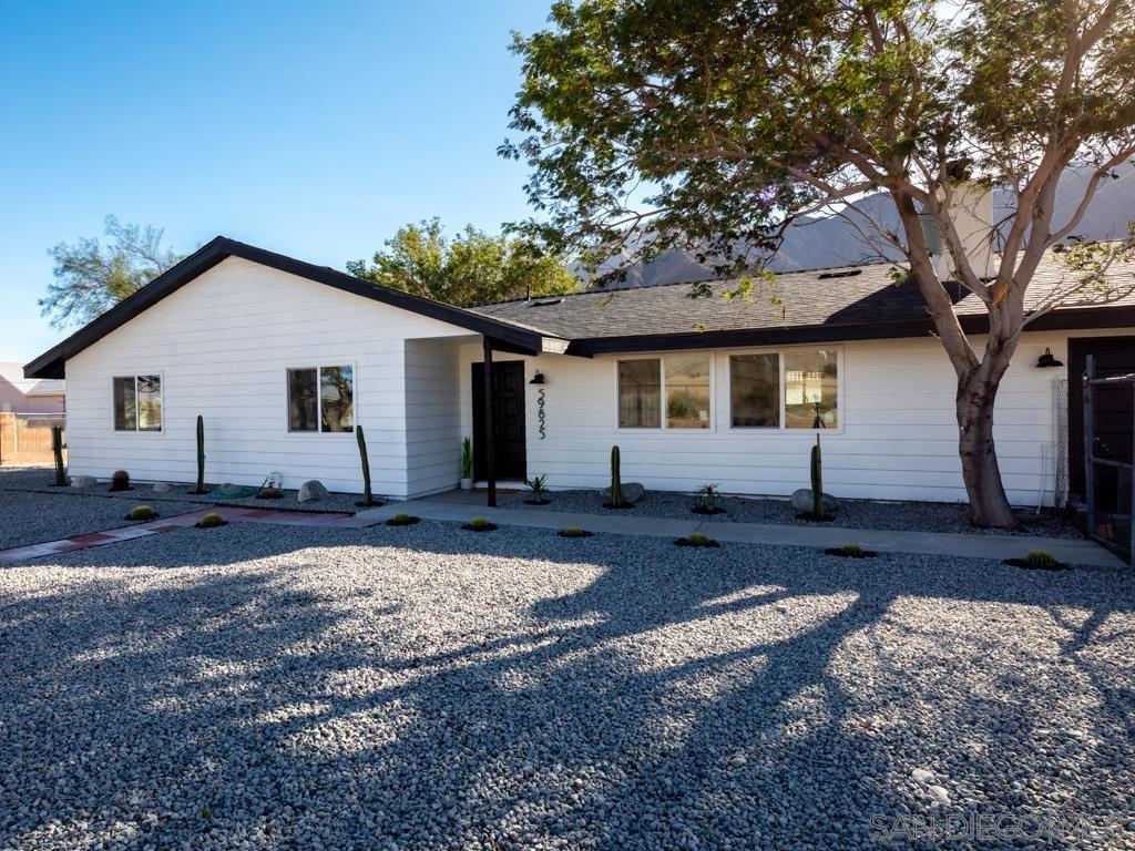 59825 Calle De Las Flores