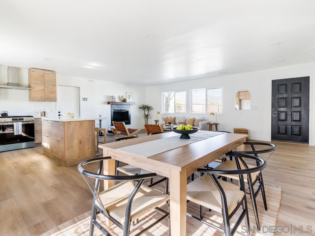 59825 Calle De Las Flores