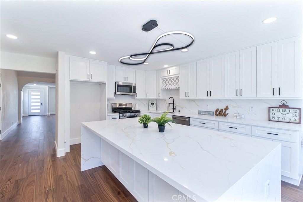 4122 Loma, Irvine CA 92604 - Photo 6