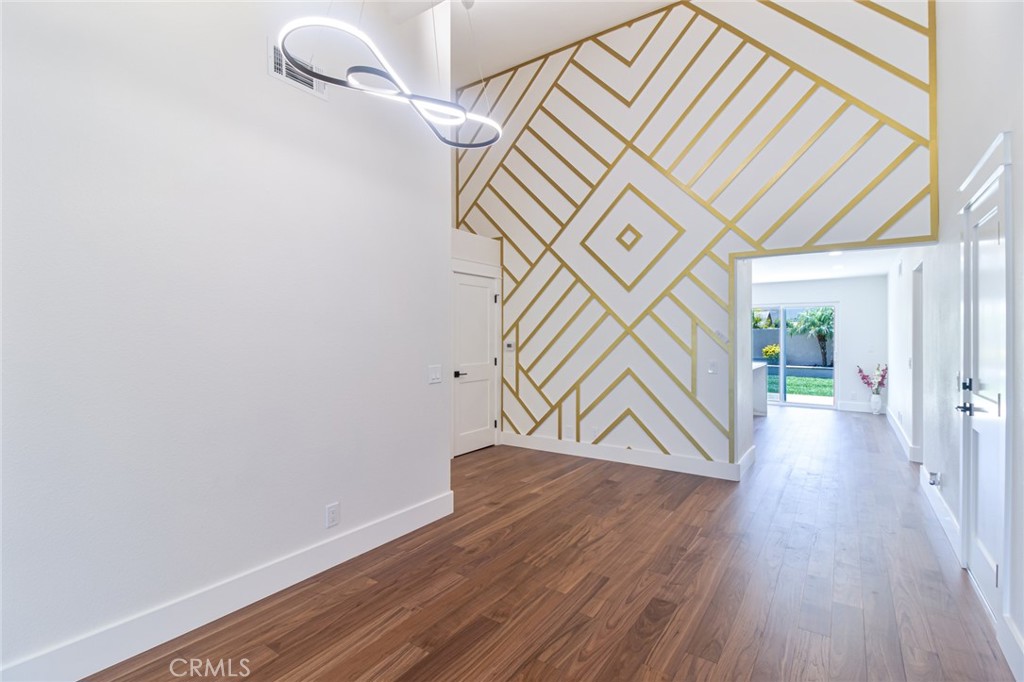 4122 Loma