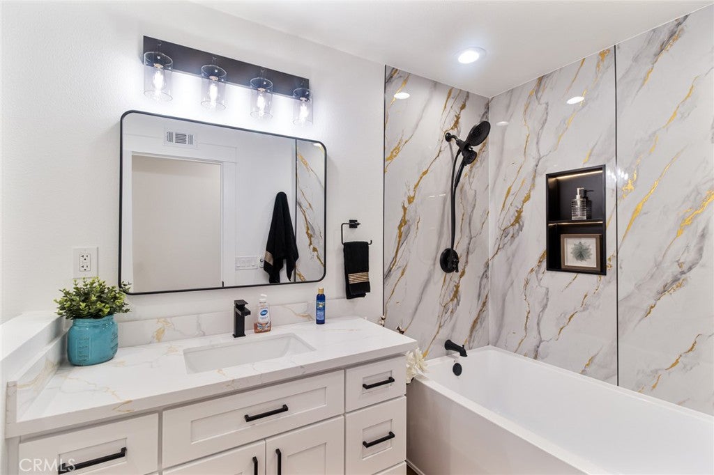 4122 Loma, Irvine CA 92604 - Photo 19
