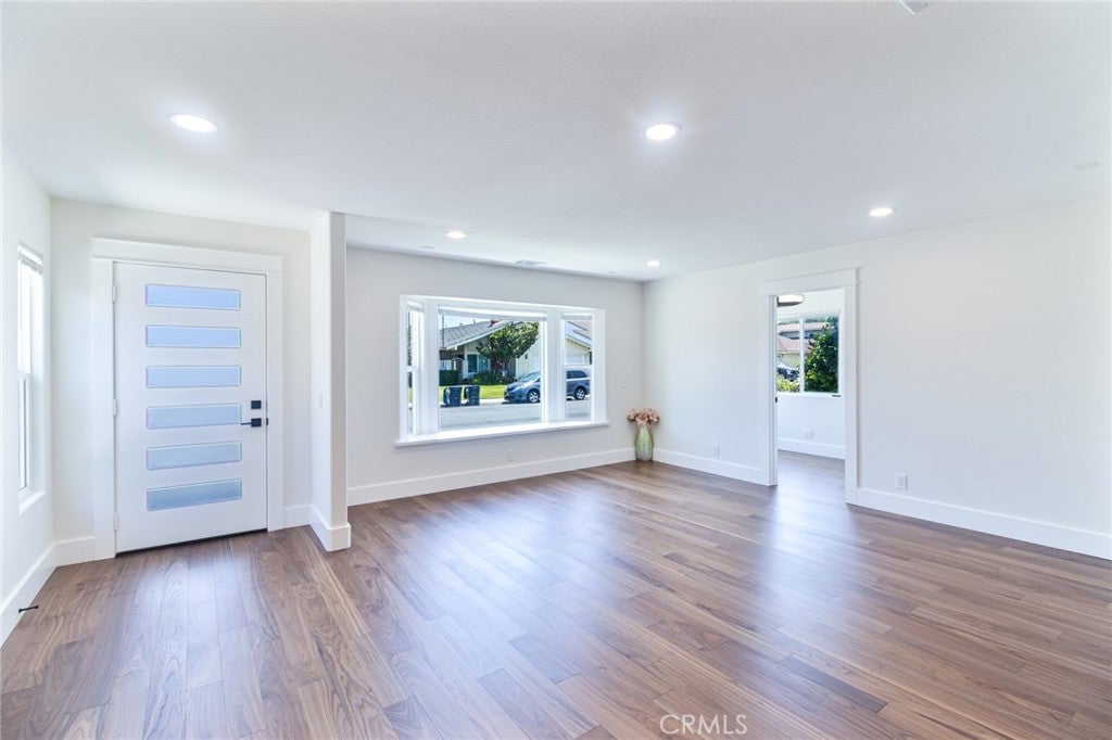 4122 Loma, Irvine CA 92604 - Photo 9