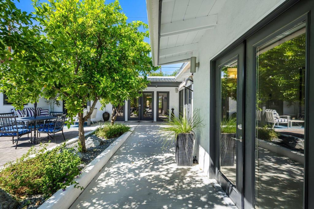 Tahquitz River Estat - Residential