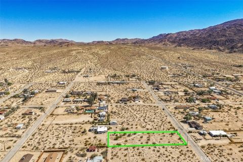 Photo of 7657 N Star AVE, 29 Palms, CA 92277 (MLS # OC26114114)