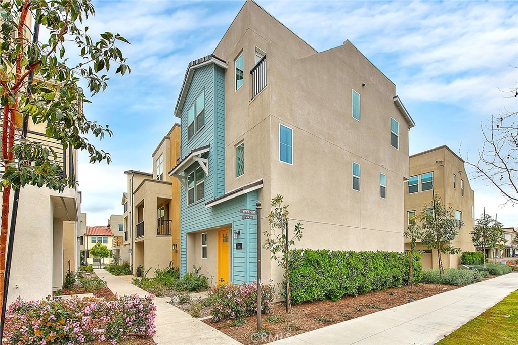 6 Crown Point Drive