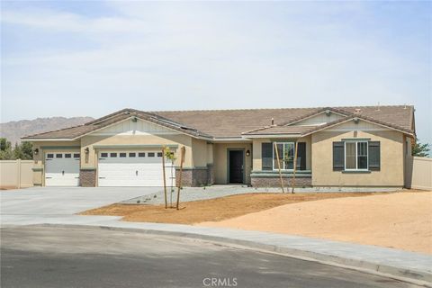 Photo of 14563 Indigo, Apple Valley, CA 92307 (MLS # SW26021644)