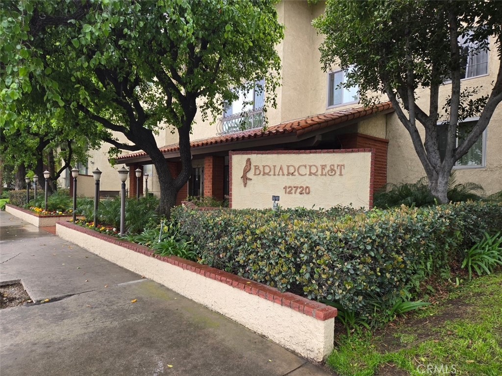 Welcome to this amazing top floor corner unit facing quiet Bellaire Ave in the beautifully maintained Briarcrest Building in the heart of Valley Village. This 2 bedrooms & 2 bathroom unit has a very spacious and open living room with fireplace, recessed lighting, central air & heat, some hardwood floors and carpet, walk-in closets in both bedrooms & a charming kitchen with granite counters and stainless steel appliances. The unit is perfectly situated on the tranquil side of the building which also gives you direct access from the street level as you come in from the residential side of Bellaire Avenue. You can enjoy all the amenities that the building has to offer and exudes that resort style living with a large swimming pool, spa, sauna, rec room, BBQ area & an onsite state of the art gym. A very secured complex with controlled access and gated parking. Located in a highly desirable neighborhood close to numerous shopping, restaurants, public transport and access to freeways. A must see!