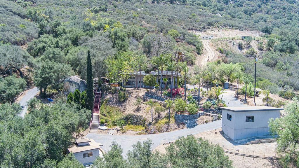 14949 Woods Valley