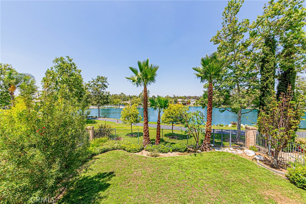 106 Lakeside Drive