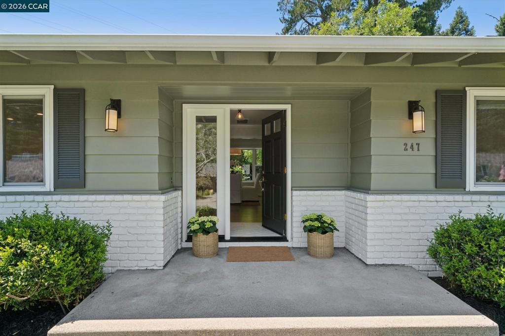 247 Corliss Dr