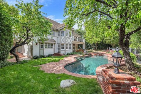 Photo of 3225 Iredell Lane, Studio City, CA 91604 (MLS # 26660685)