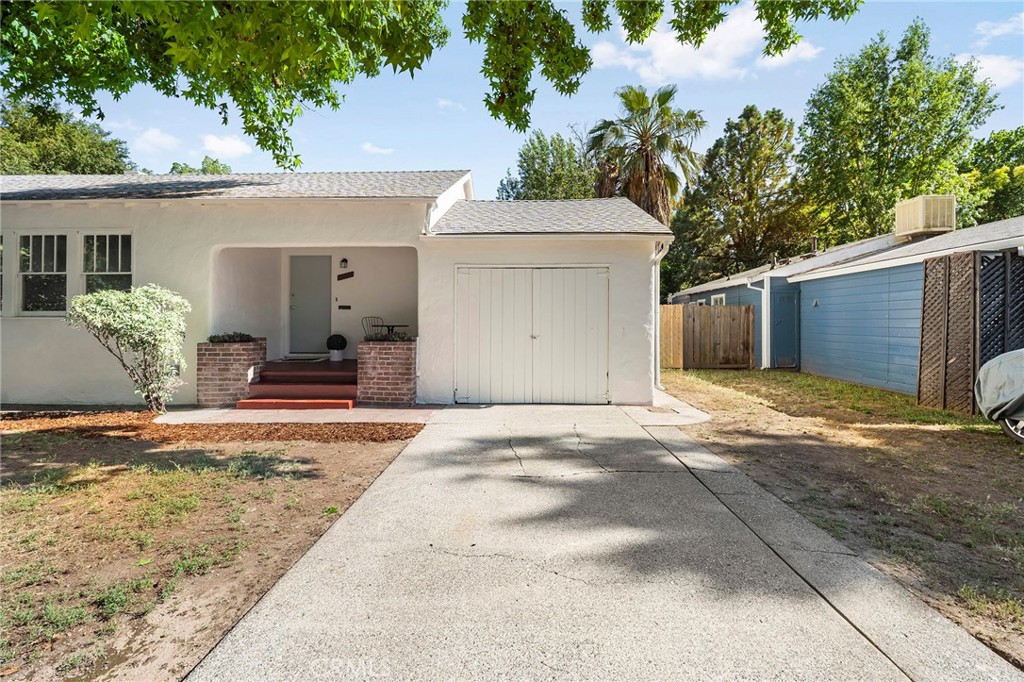 1221 Stewart