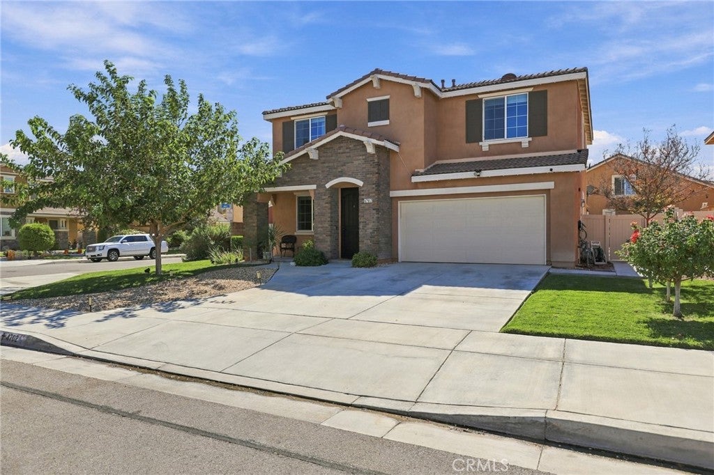 4702 W Jewel Drive