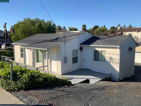 Photo of 2680 Appian Way Way, Pinole, CA 94564 (MLS # 41117798)