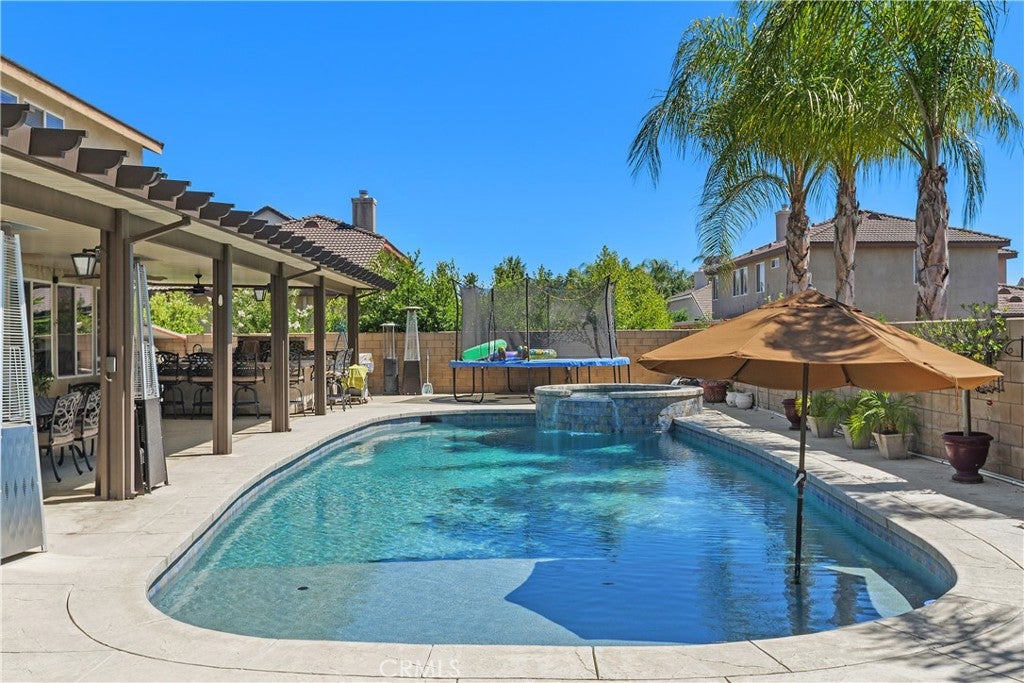 9479 Lost Grove