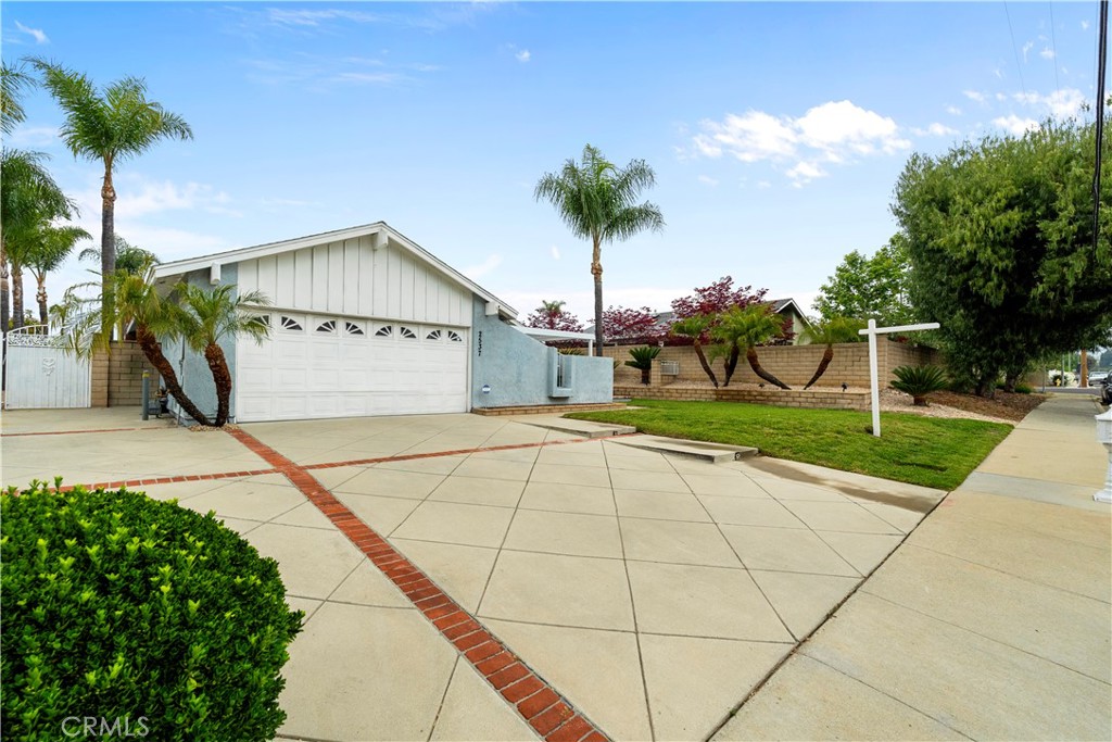2537 Fulton Road