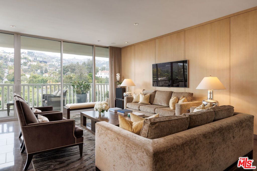 Photo of 9255 Doheny Road #1003, West Hollywood, CA 90069 (MLS # 25614949)