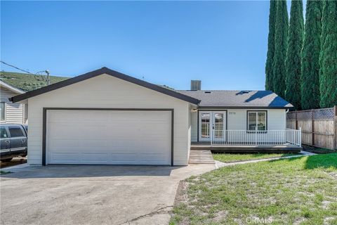 Photo of 3976 Leonore Ave, Clearlake, CA 95422 (MLS # LC26095369)