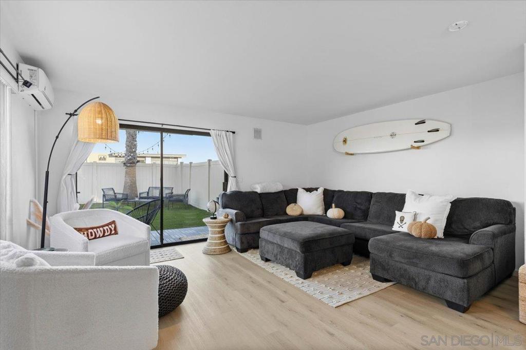 Properties 2 4636 Hartley Street 3