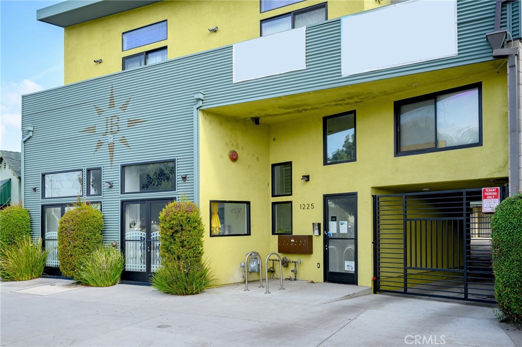 Properties 1 1225 Cypress Avenue