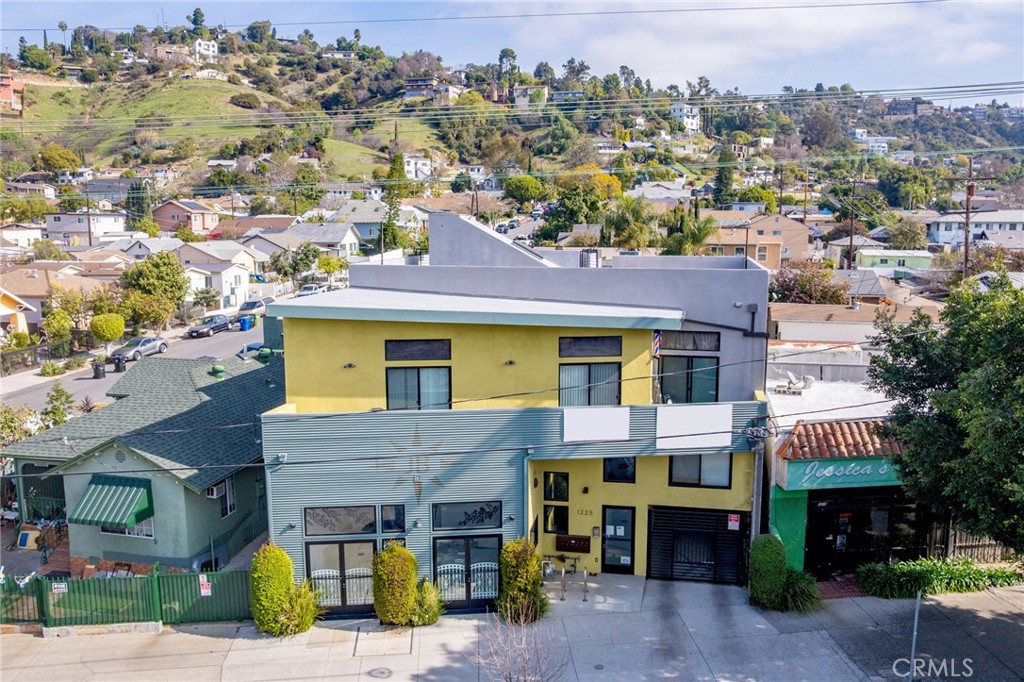 Properties 2 1225 Cypress Avenue