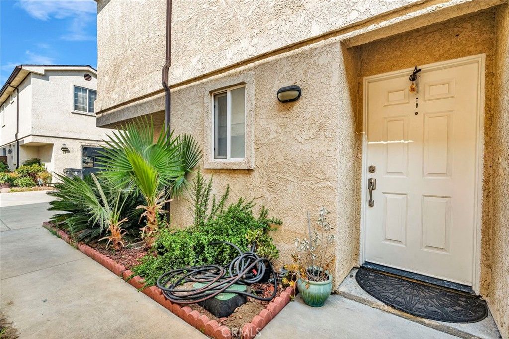 Photo of 9155 Cedros Avenue #12, Panorama City, CA 91402 (MLS # SR25239617)