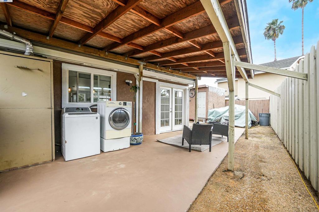 HAYWARD - Residential