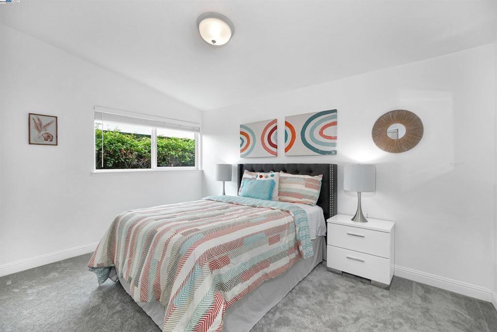 HAYWARD - Residential