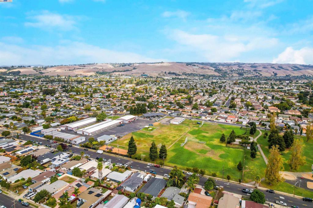 HAYWARD - Residential