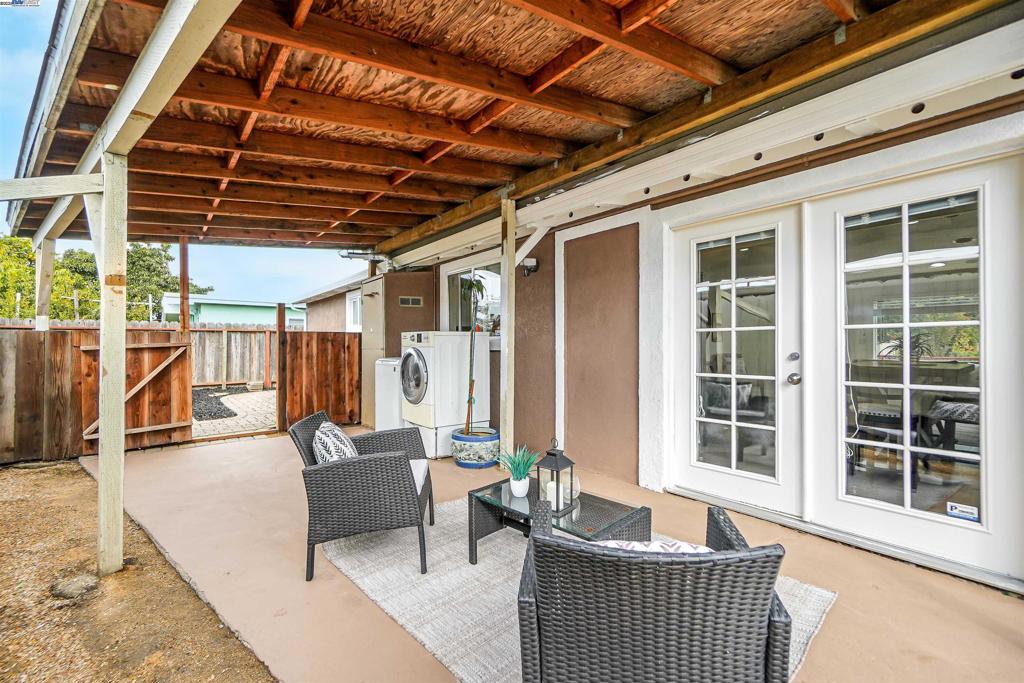 HAYWARD - Residential