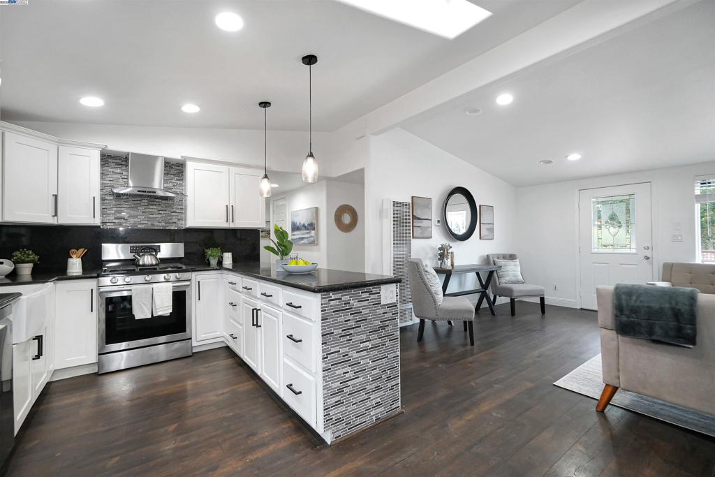 HAYWARD - Residential