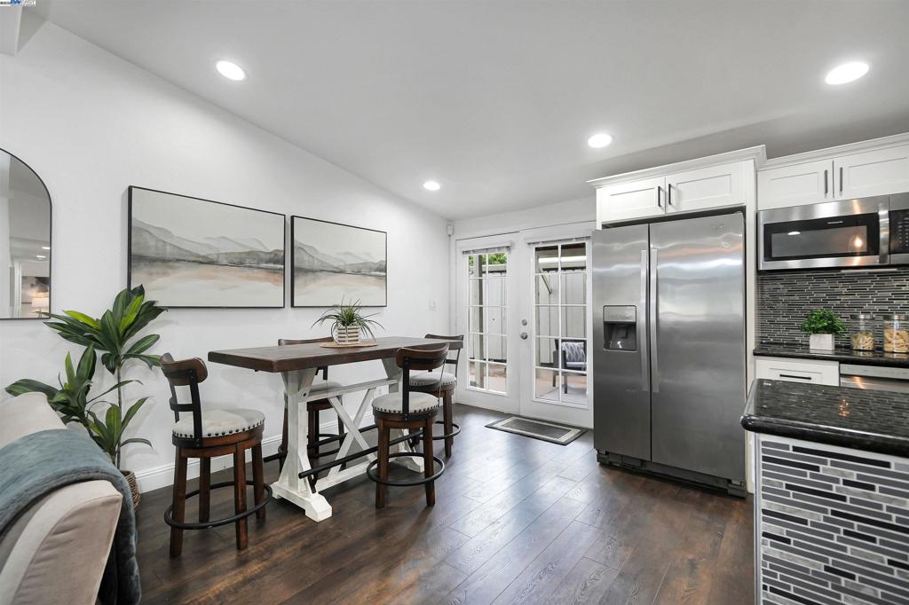 HAYWARD - Residential