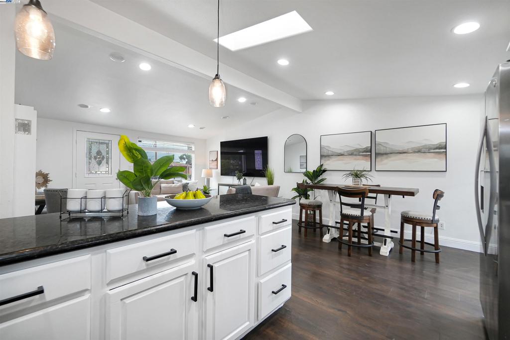 HAYWARD - Residential